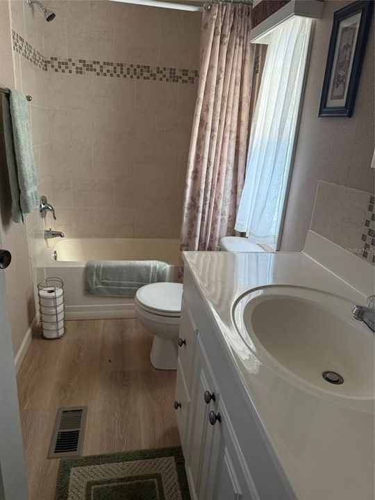 待售: $144,999 (2 贝兹, 1 浴室, 720 平方英尺)