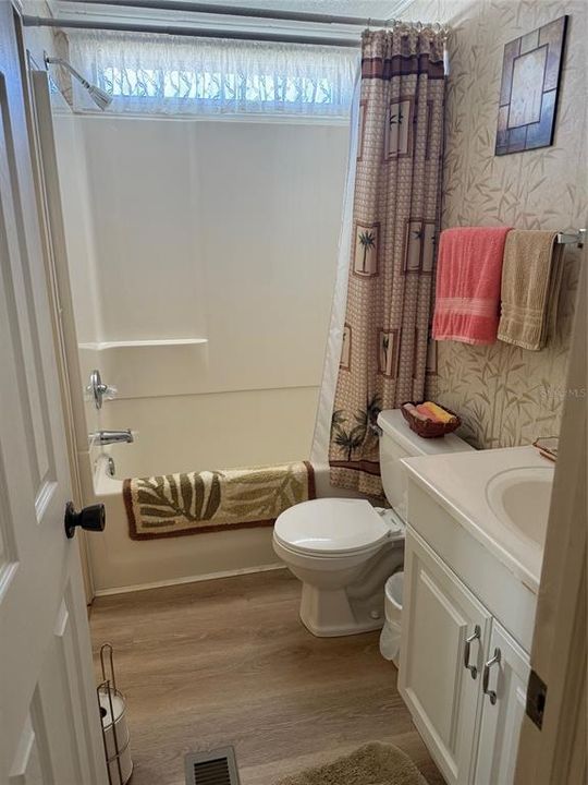 待售: $144,999 (2 贝兹, 1 浴室, 720 平方英尺)