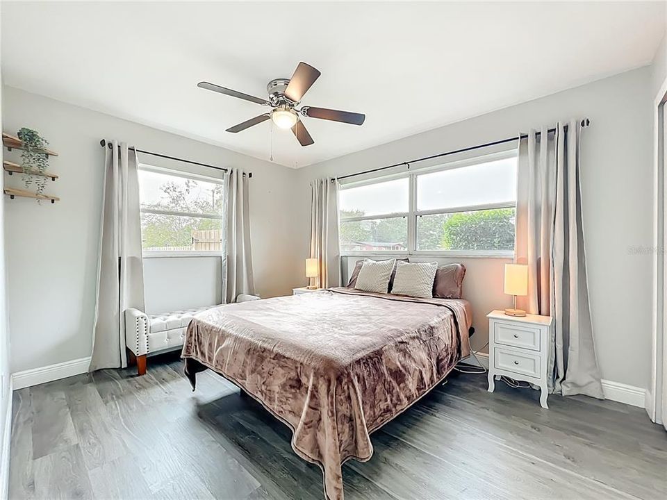 Под контрактом: $265,000 (4 спален, 1 ванн, 1144 Квадратных фут)