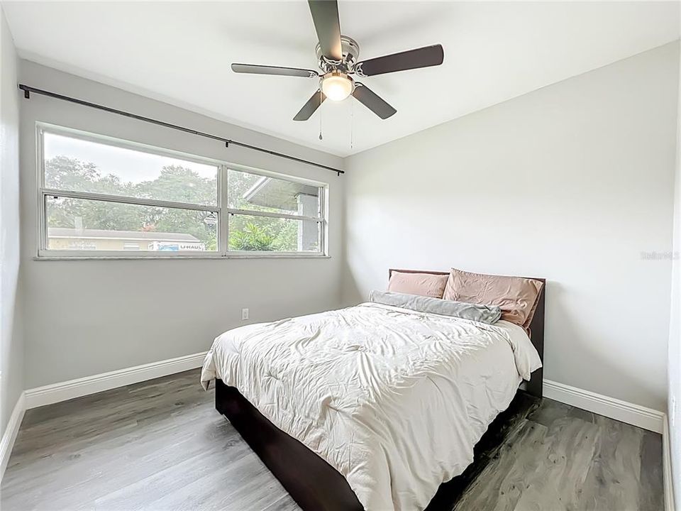 Под контрактом: $265,000 (4 спален, 1 ванн, 1144 Квадратных фут)