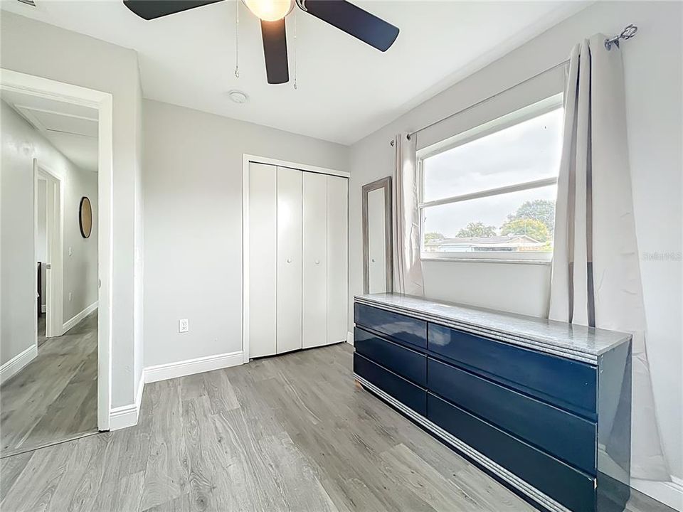 Под контрактом: $265,000 (4 спален, 1 ванн, 1144 Квадратных фут)