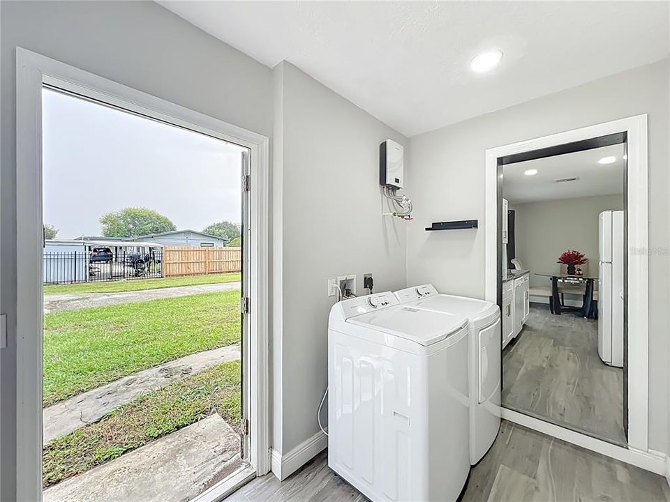 Под контрактом: $265,000 (4 спален, 1 ванн, 1144 Квадратных фут)