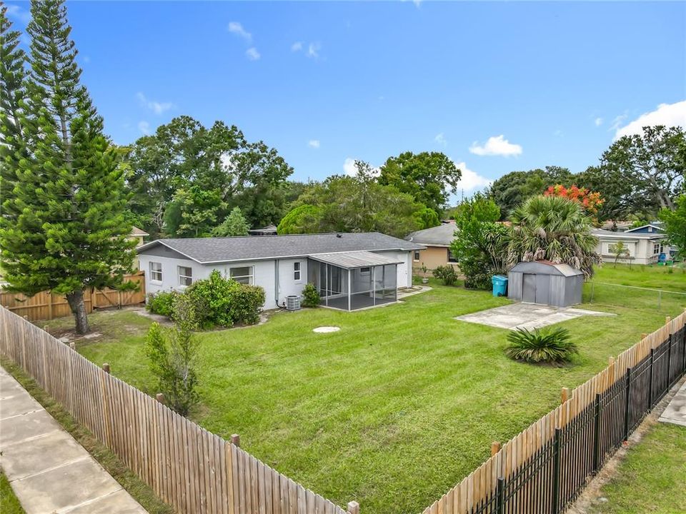 Под контрактом: $265,000 (4 спален, 1 ванн, 1144 Квадратных фут)