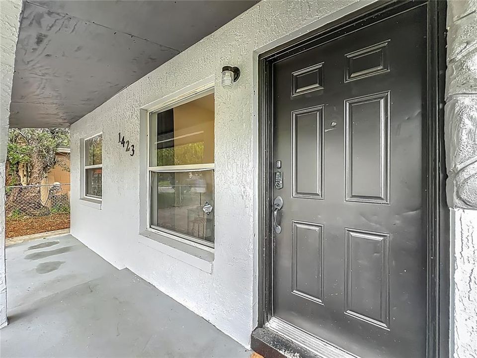 Под контрактом: $265,000 (4 спален, 1 ванн, 1144 Квадратных фут)