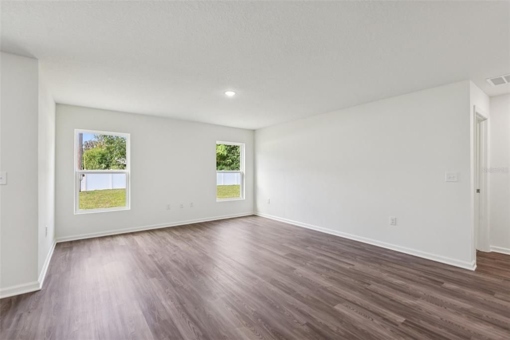 Active With Contract: $275,000 (4 beds, 2 baths, 2067 Square Feet)