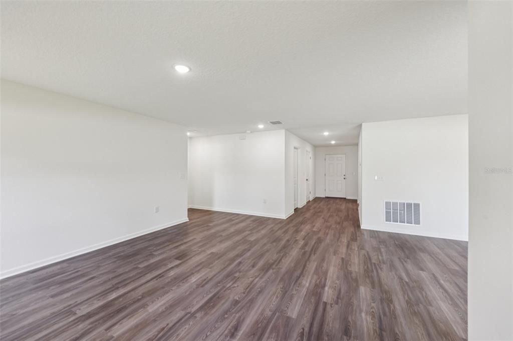 Active With Contract: $275,000 (4 beds, 2 baths, 2067 Square Feet)