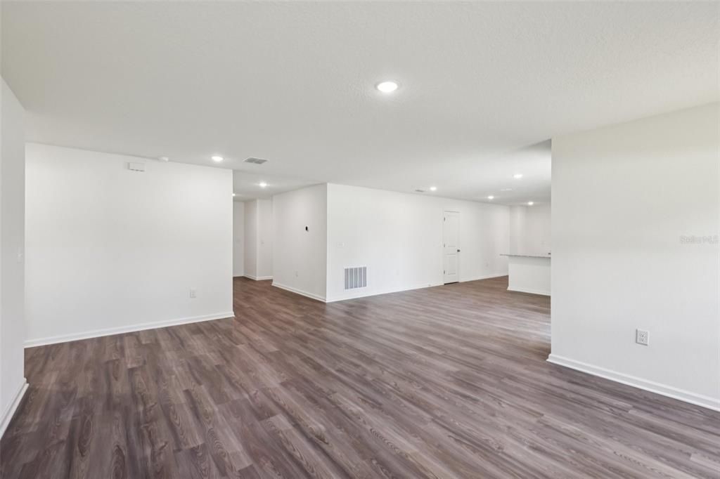 Active With Contract: $275,000 (4 beds, 2 baths, 2067 Square Feet)