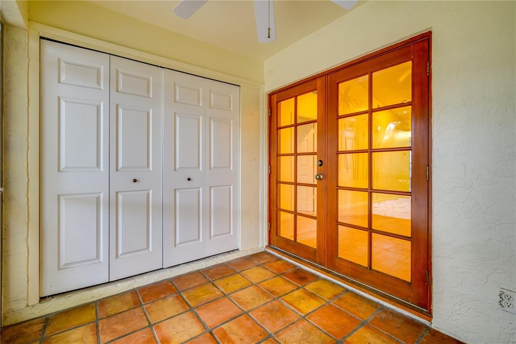 待售: $315,000 (2 贝兹, 2 浴室, 1013 平方英尺)