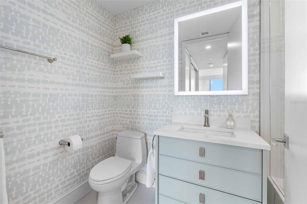 Под контрактом: $1,998,000 (3 спален, 3 ванн, 2550 Квадратных фут)