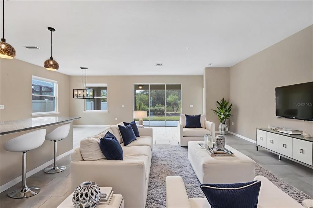 合同活跃: $595,000 (3 贝兹, 2 浴室, 2623 平方英尺)