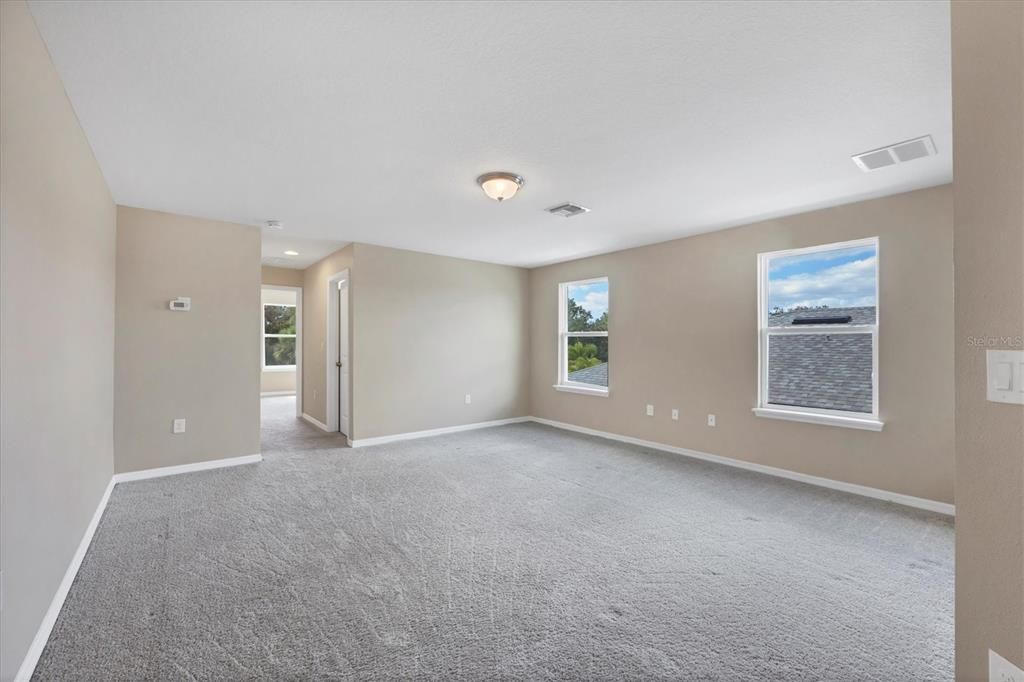 合同活跃: $595,000 (3 贝兹, 2 浴室, 2623 平方英尺)