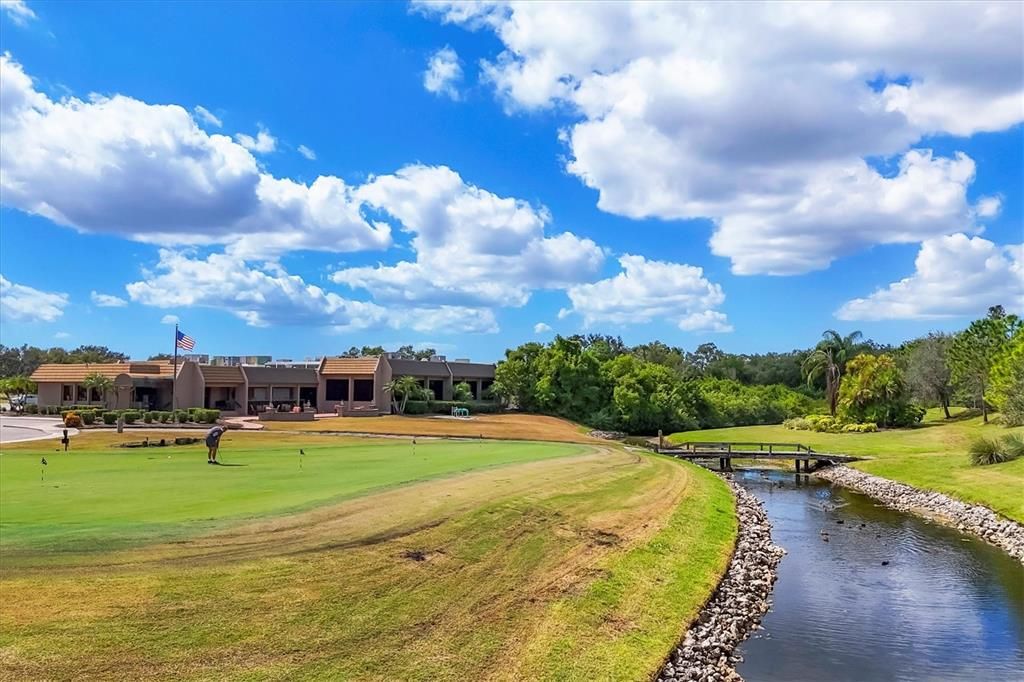 合同活跃: $595,000 (3 贝兹, 2 浴室, 2623 平方英尺)