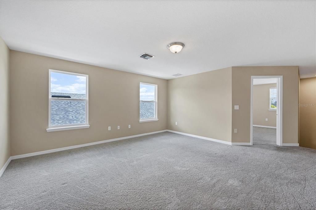 合同活跃: $595,000 (3 贝兹, 2 浴室, 2623 平方英尺)