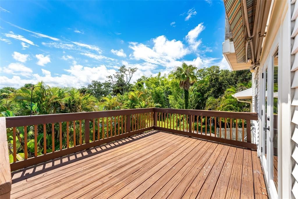 Activo con contrato: $448,900 (4 camas, 3 baños, 1680 Pies cuadrados)