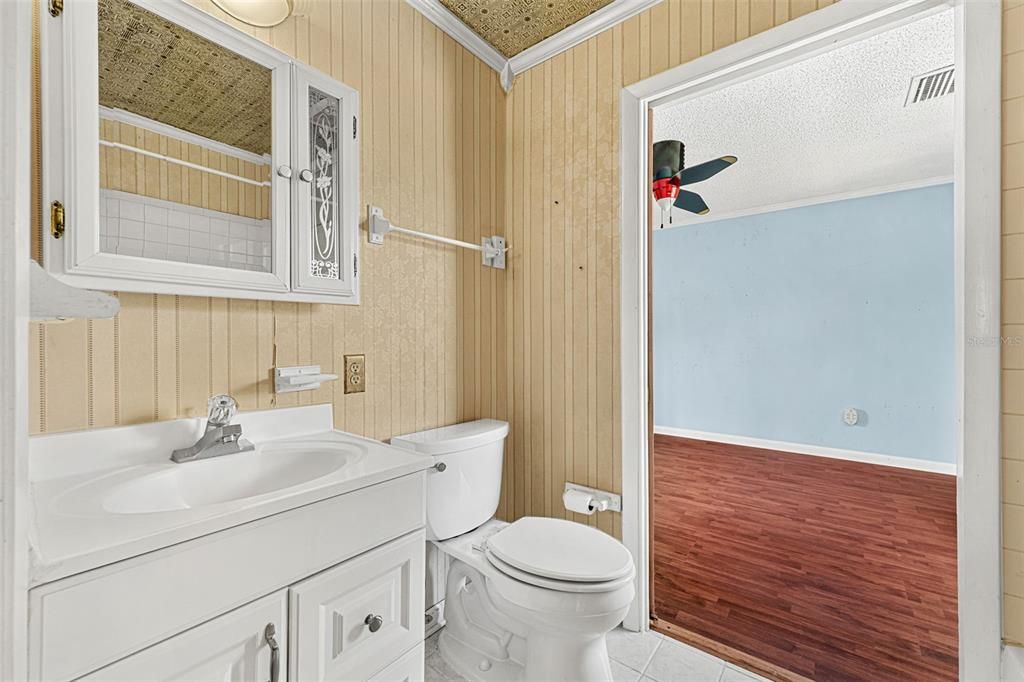 Activo con contrato: $448,900 (4 camas, 3 baños, 1680 Pies cuadrados)