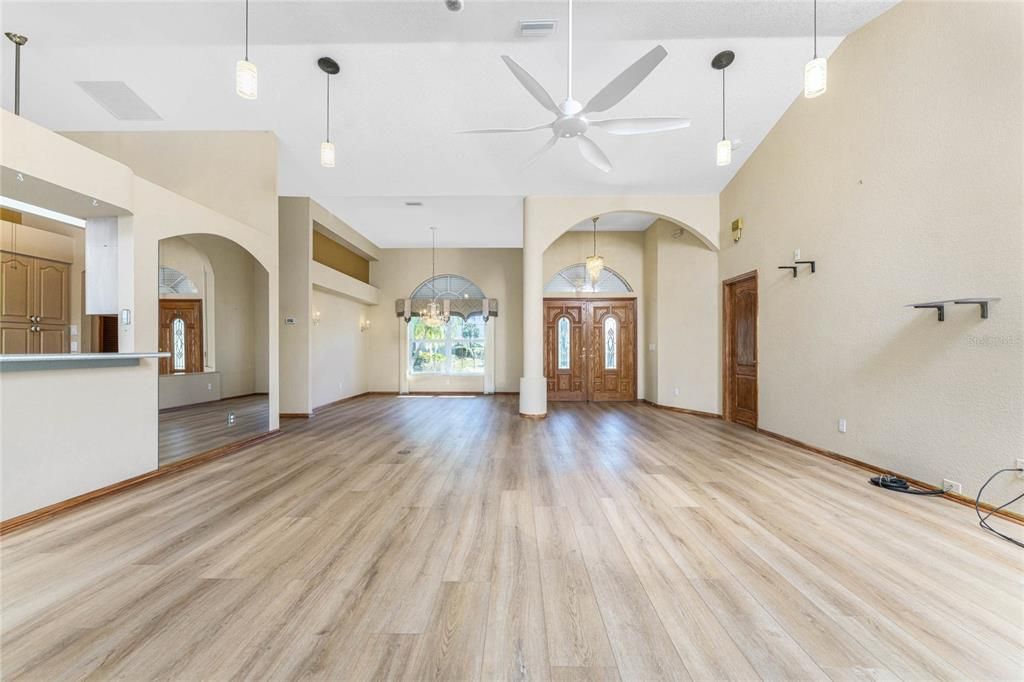 待售: $1,400,000 (3 贝兹, 2 浴室, 2488 平方英尺)