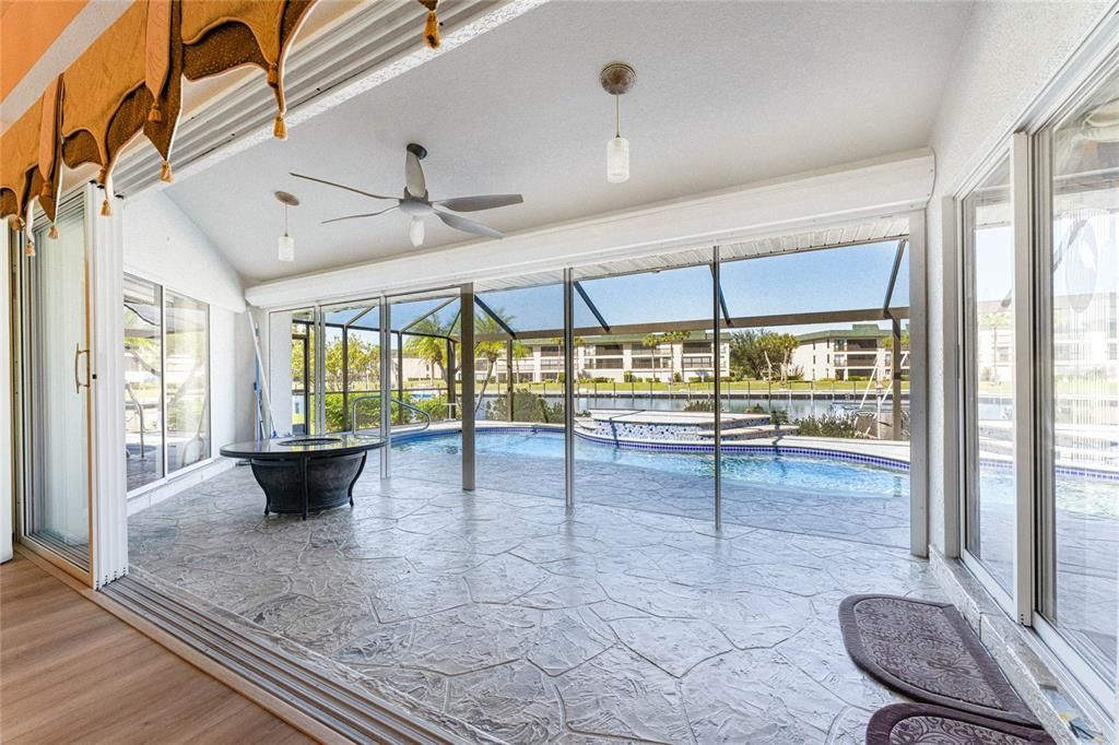 待售: $1,400,000 (3 贝兹, 2 浴室, 2488 平方英尺)