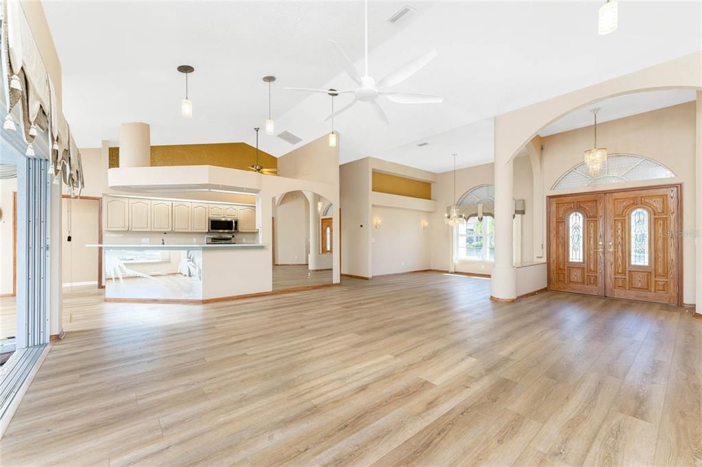 待售: $1,400,000 (3 贝兹, 2 浴室, 2488 平方英尺)