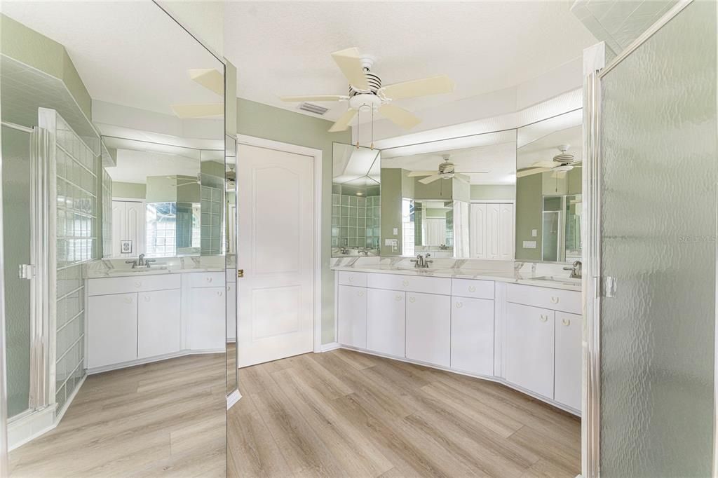 待售: $1,400,000 (3 贝兹, 2 浴室, 2488 平方英尺)