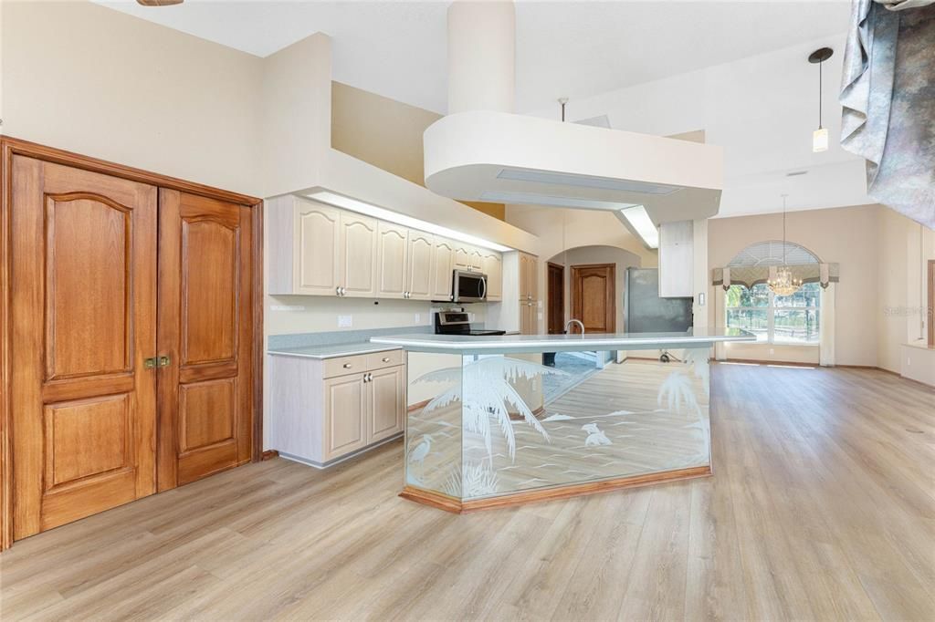 待售: $1,400,000 (3 贝兹, 2 浴室, 2488 平方英尺)