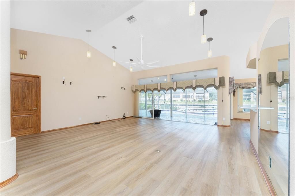 待售: $1,400,000 (3 贝兹, 2 浴室, 2488 平方英尺)