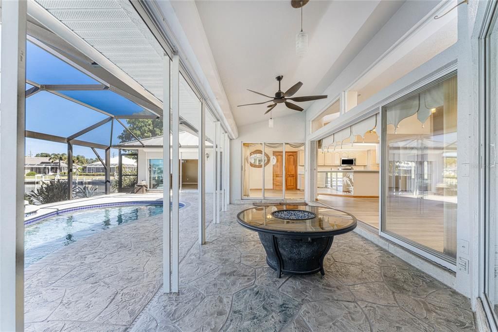 待售: $1,400,000 (3 贝兹, 2 浴室, 2488 平方英尺)