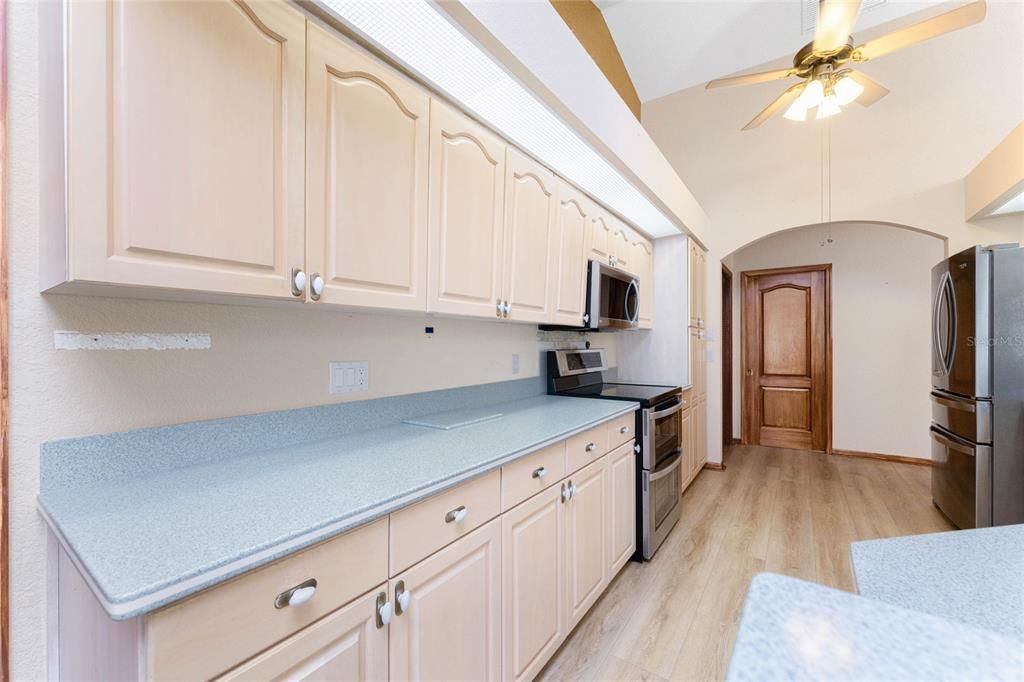 待售: $1,400,000 (3 贝兹, 2 浴室, 2488 平方英尺)