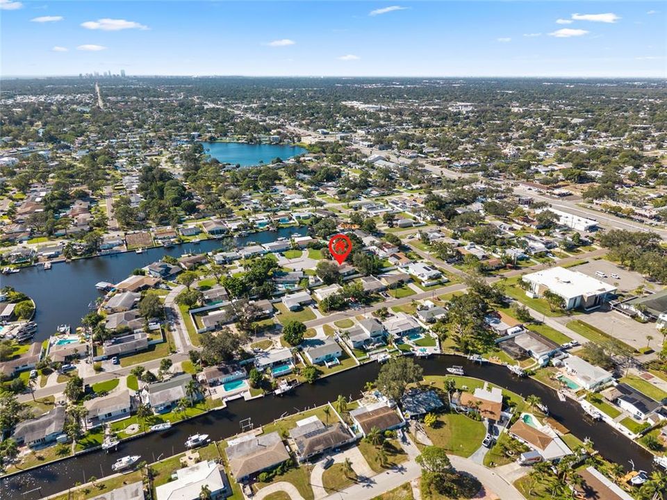 For Rent: $3,650 (4 beds, 2 baths, 2208 Square Feet)