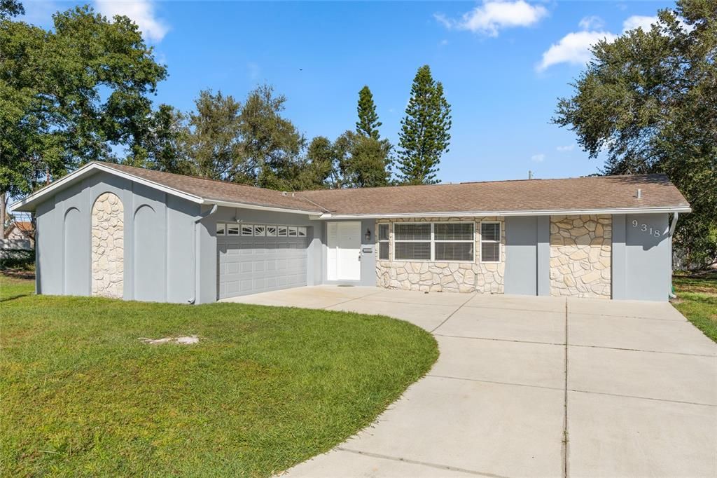 For Rent: $3,650 (4 beds, 2 baths, 2208 Square Feet)