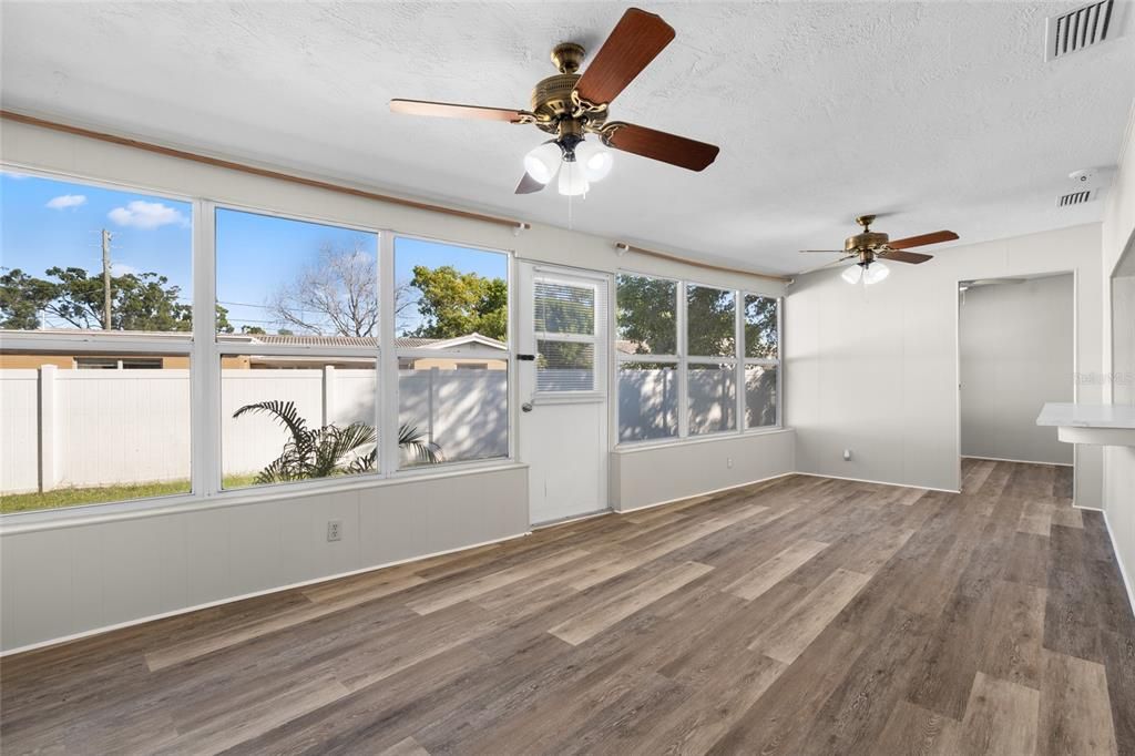 For Rent: $3,650 (4 beds, 2 baths, 2208 Square Feet)