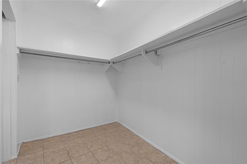 For Rent: $3,650 (4 beds, 2 baths, 2208 Square Feet)