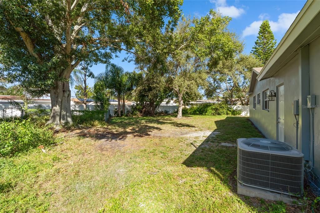 For Rent: $3,650 (4 beds, 2 baths, 2208 Square Feet)