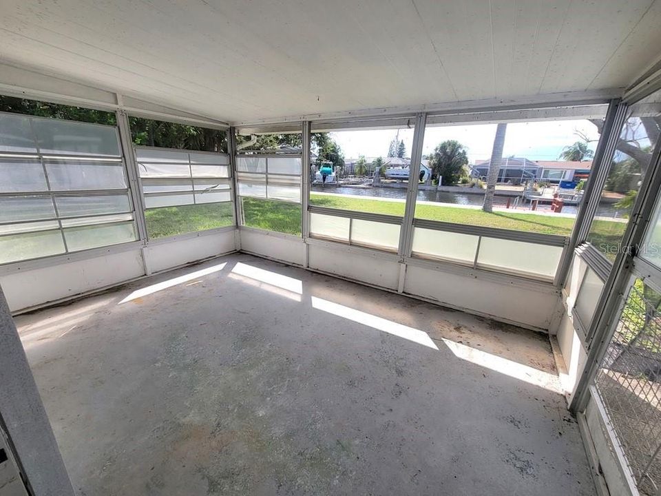 For Rent: $1,650 (2 beds, 1 baths, 864 Square Feet)