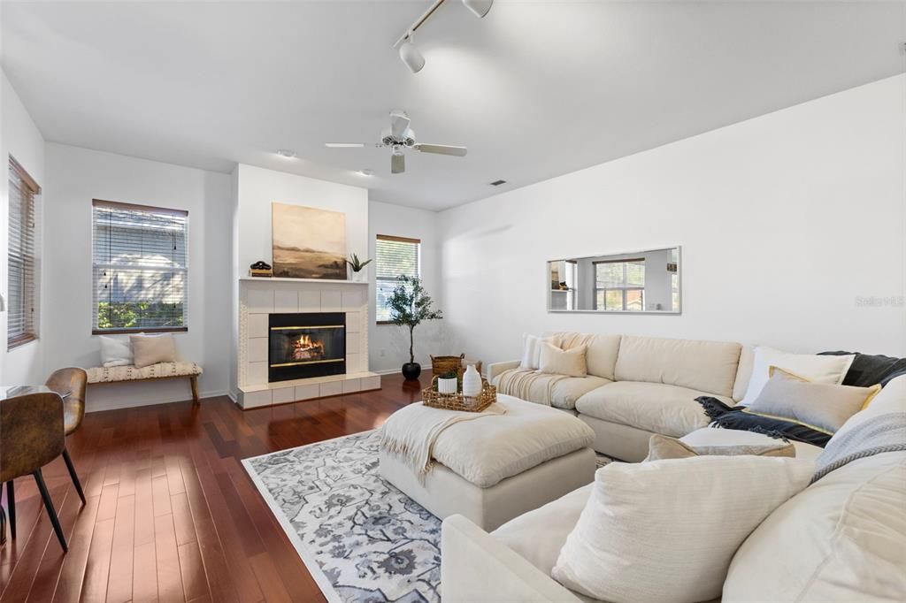Active With Contract: $800,000 (4 beds, 3 baths, 3648 Square Feet)