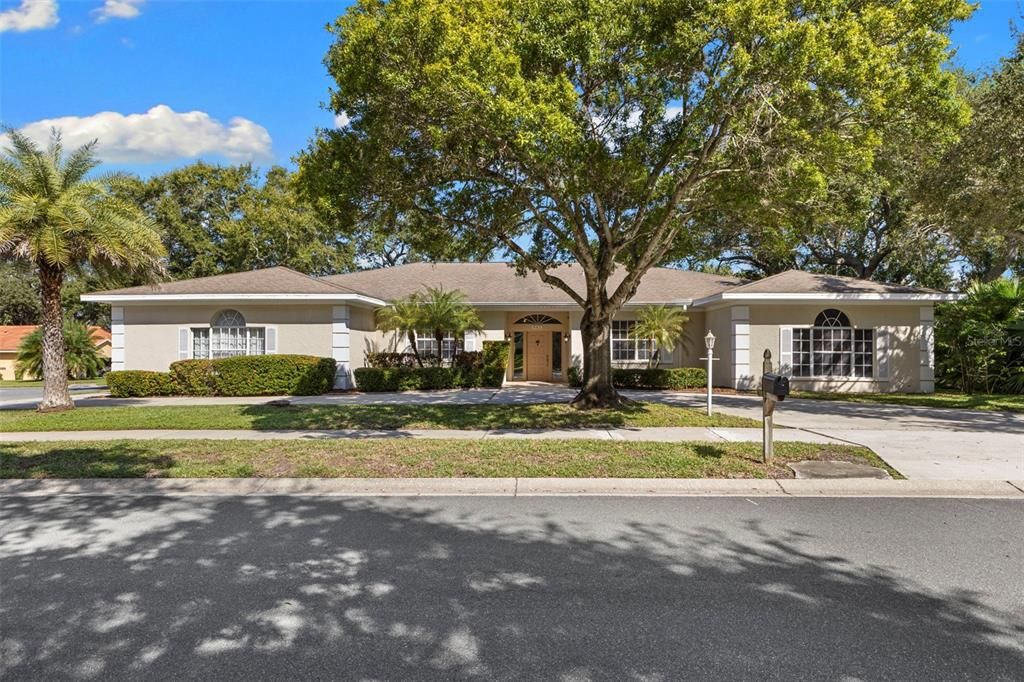 Active With Contract: $800,000 (4 beds, 3 baths, 3648 Square Feet)