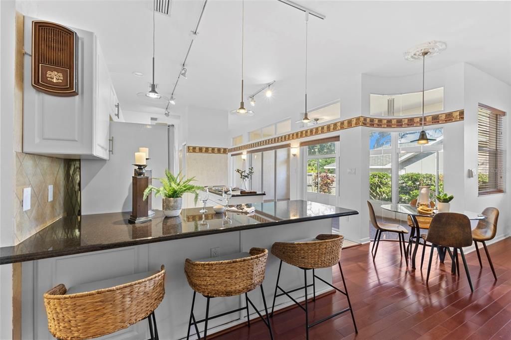 Active With Contract: $800,000 (4 beds, 3 baths, 3648 Square Feet)