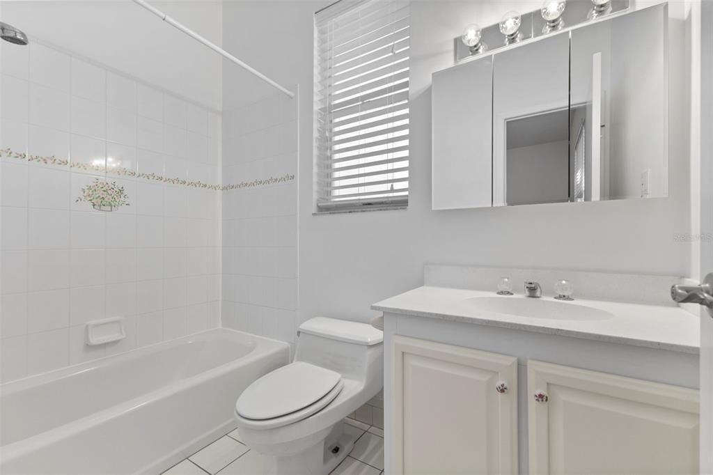 Active With Contract: $800,000 (4 beds, 3 baths, 3648 Square Feet)