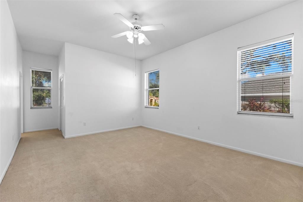 Active With Contract: $800,000 (4 beds, 3 baths, 3648 Square Feet)