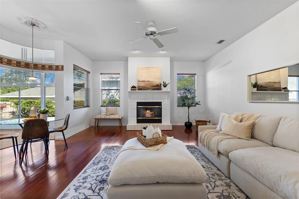 Active With Contract: $800,000 (4 beds, 3 baths, 3648 Square Feet)