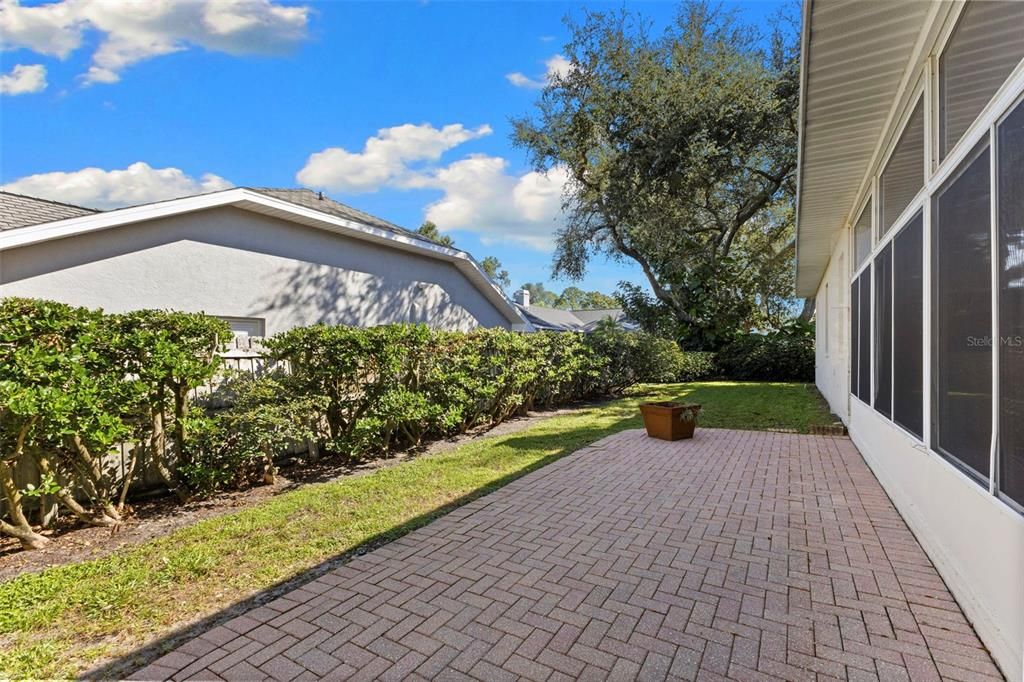 Active With Contract: $800,000 (4 beds, 3 baths, 3648 Square Feet)