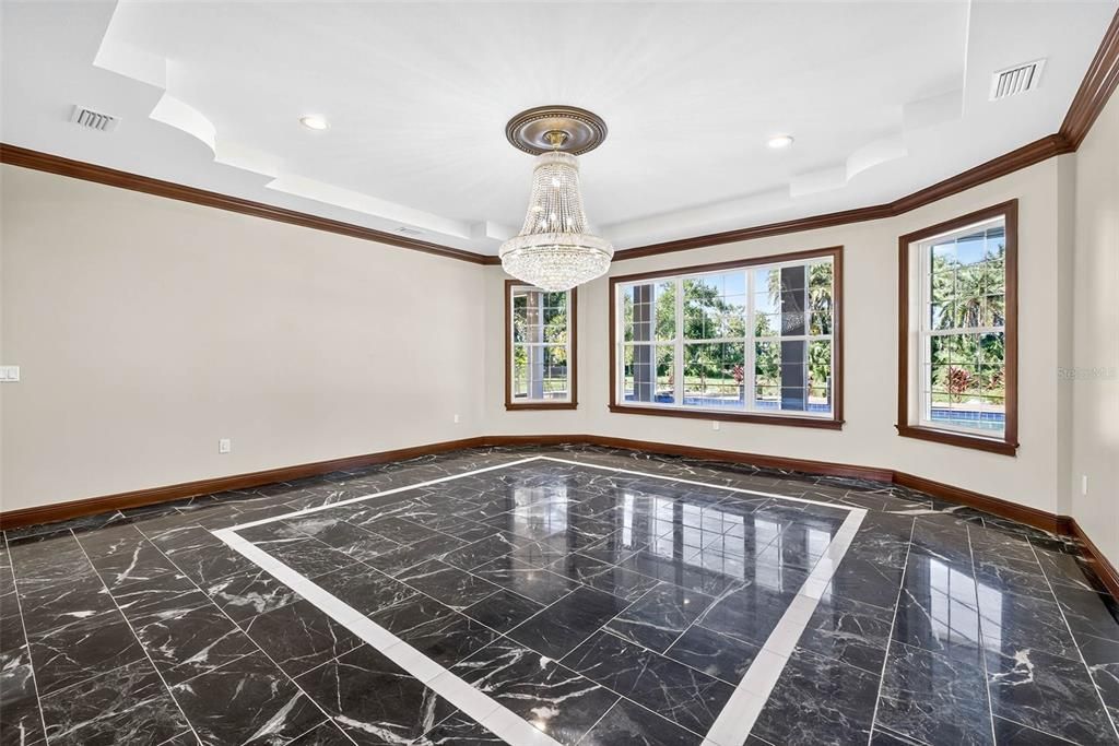 待售: $3,200,000 (6 贝兹, 6 浴室, 7500 平方英尺)