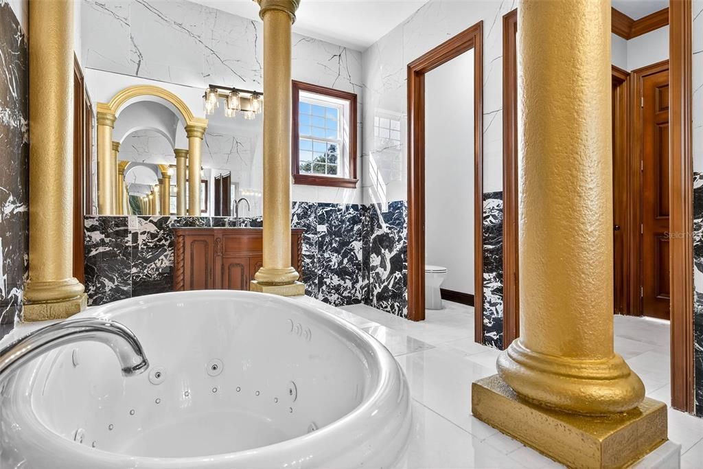 待售: $3,200,000 (6 贝兹, 6 浴室, 7500 平方英尺)