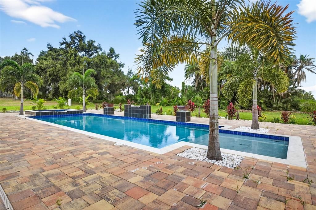 待售: $3,200,000 (6 贝兹, 6 浴室, 7500 平方英尺)