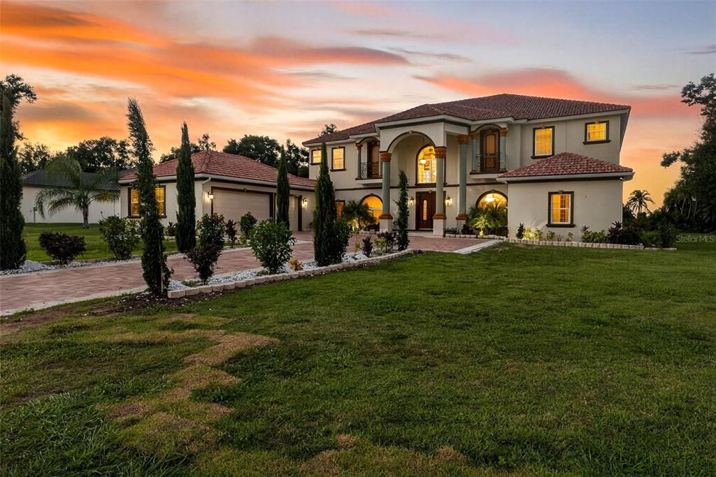 待售: $3,200,000 (6 贝兹, 6 浴室, 7500 平方英尺)