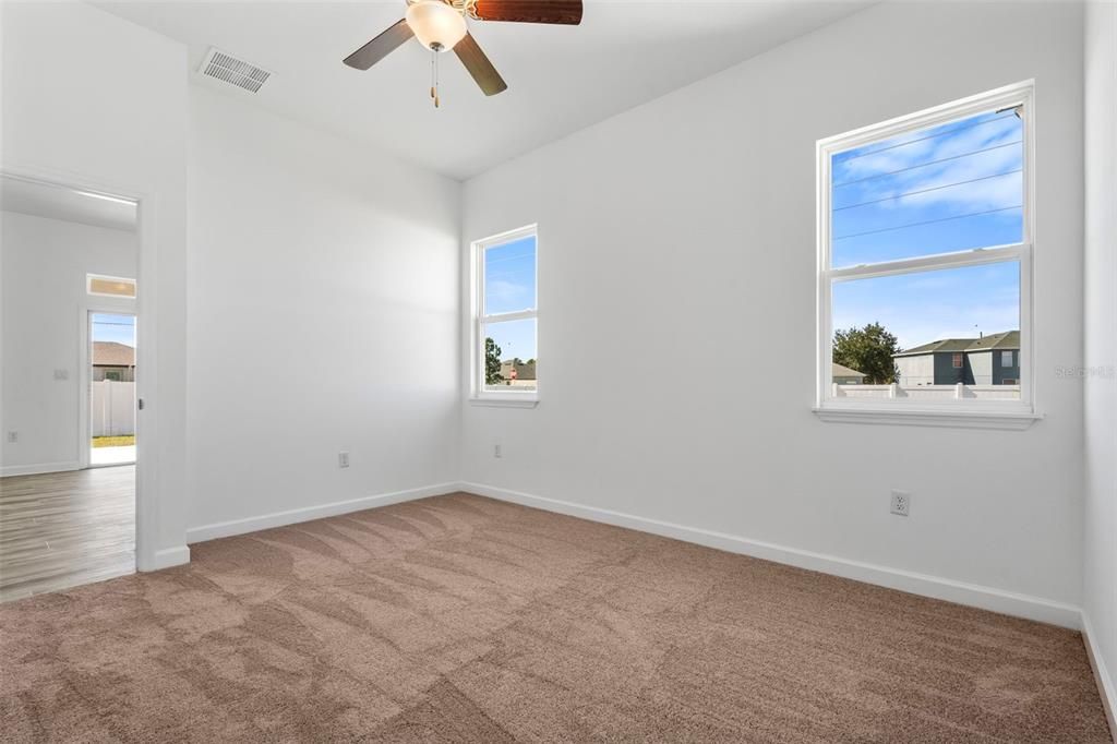 For Sale: $305,900 (3 beds, 2 baths, 1325 Square Feet)