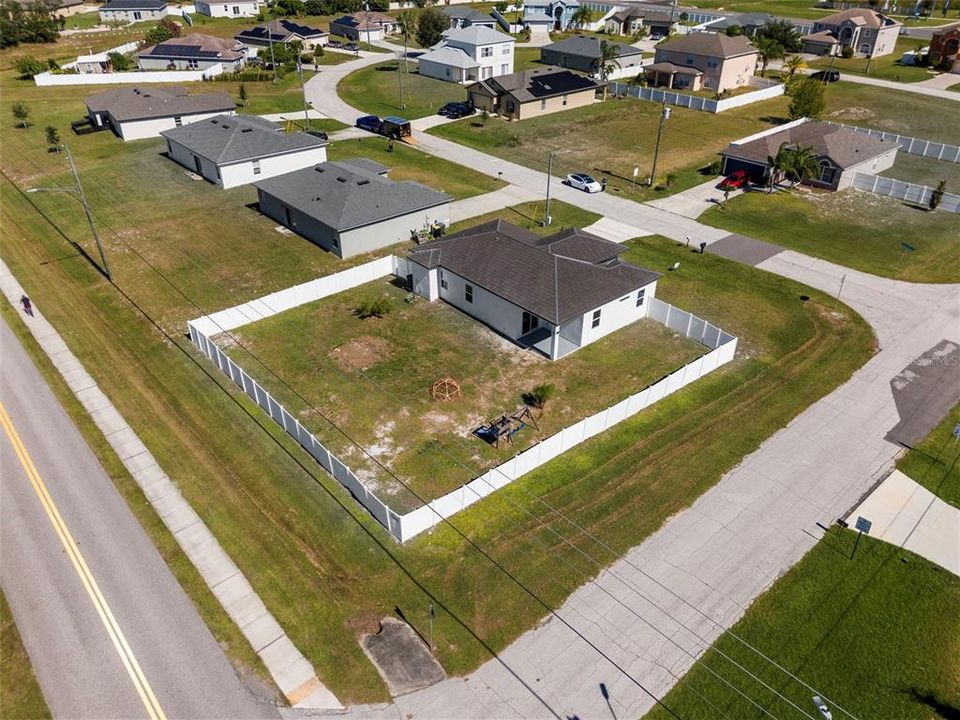 For Sale: $305,900 (3 beds, 2 baths, 1325 Square Feet)