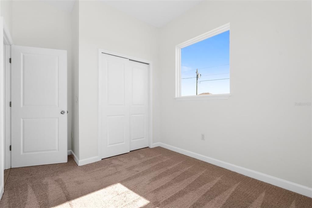 For Sale: $305,900 (3 beds, 2 baths, 1325 Square Feet)