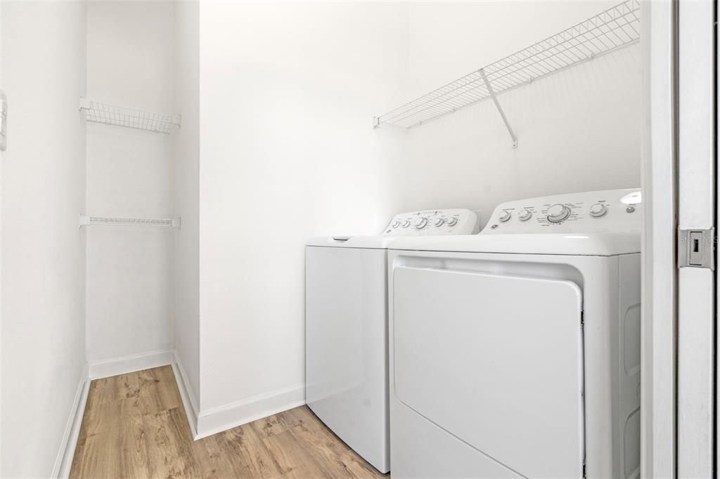 For Sale: $305,900 (3 beds, 2 baths, 1325 Square Feet)