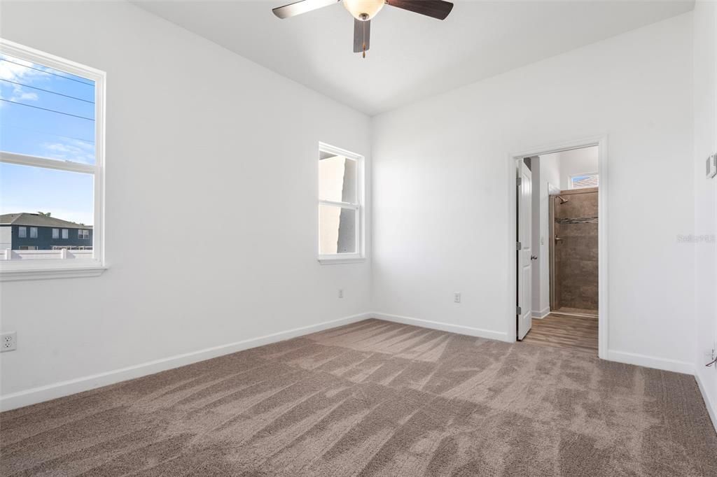 For Sale: $305,900 (3 beds, 2 baths, 1325 Square Feet)