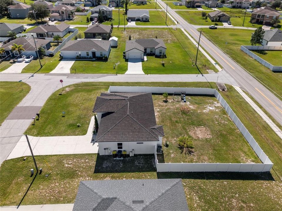 For Sale: $305,900 (3 beds, 2 baths, 1325 Square Feet)